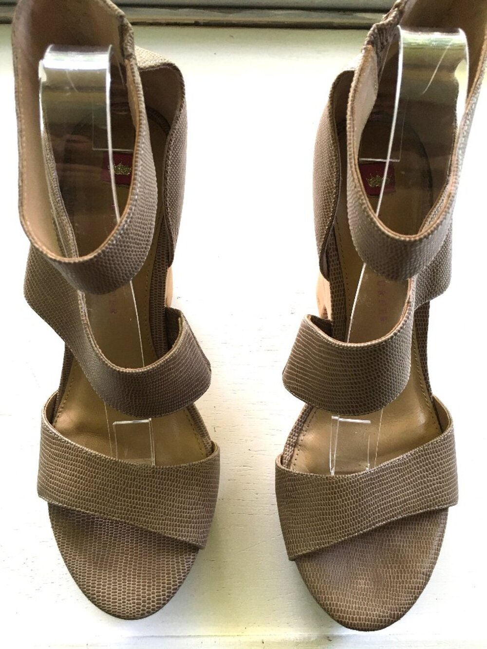 Elaine Turner Women's Wedge Sandals Tan Size 10